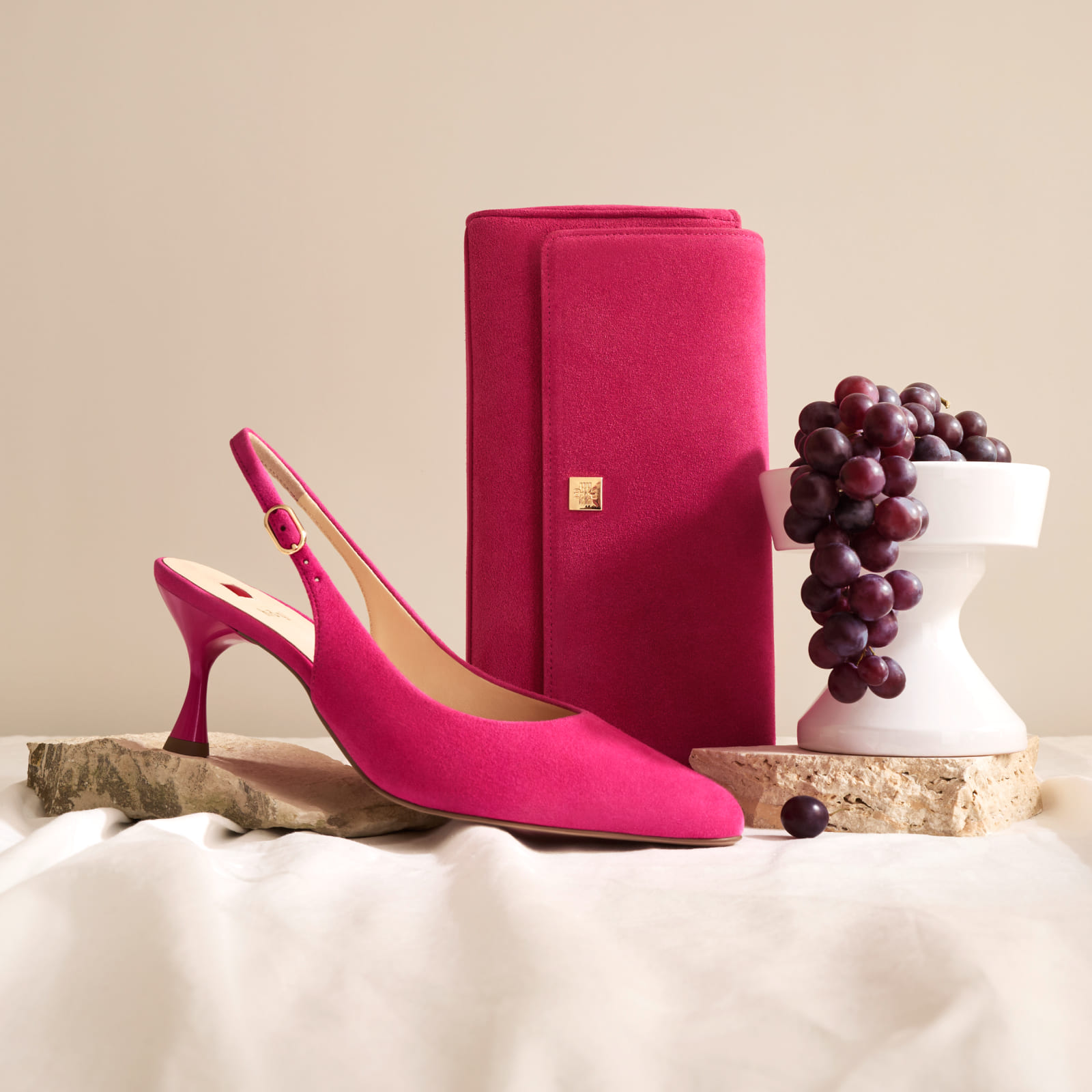 Модные цвета 2026: какие оттенки выбрать в одежде, обуви для женщин