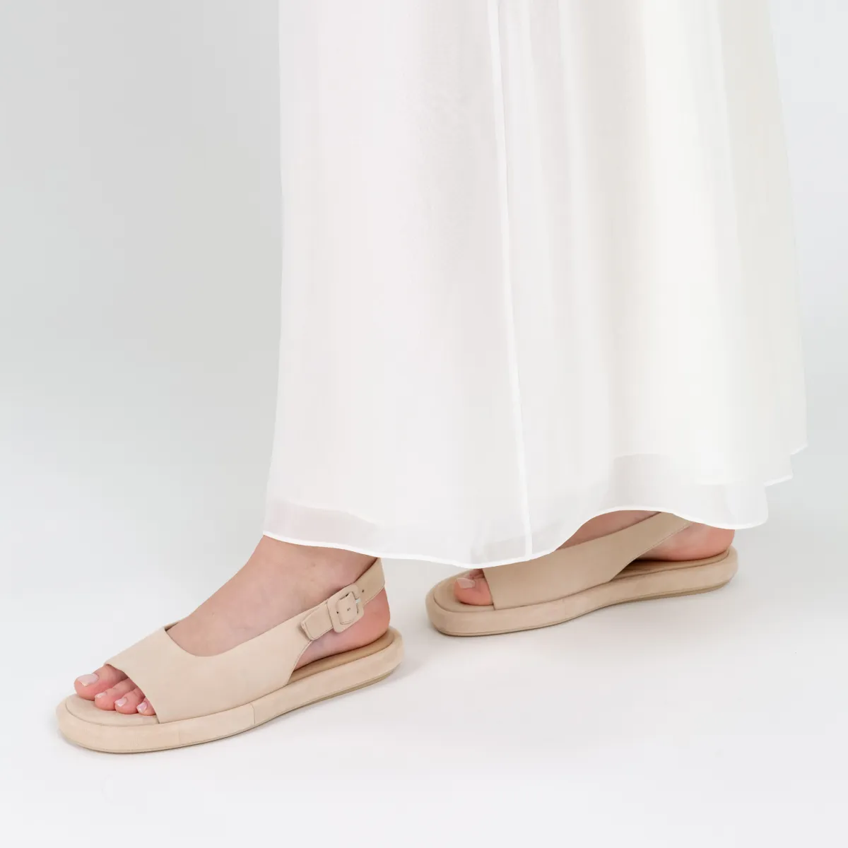 Босоножки SUE артикул 11002021300