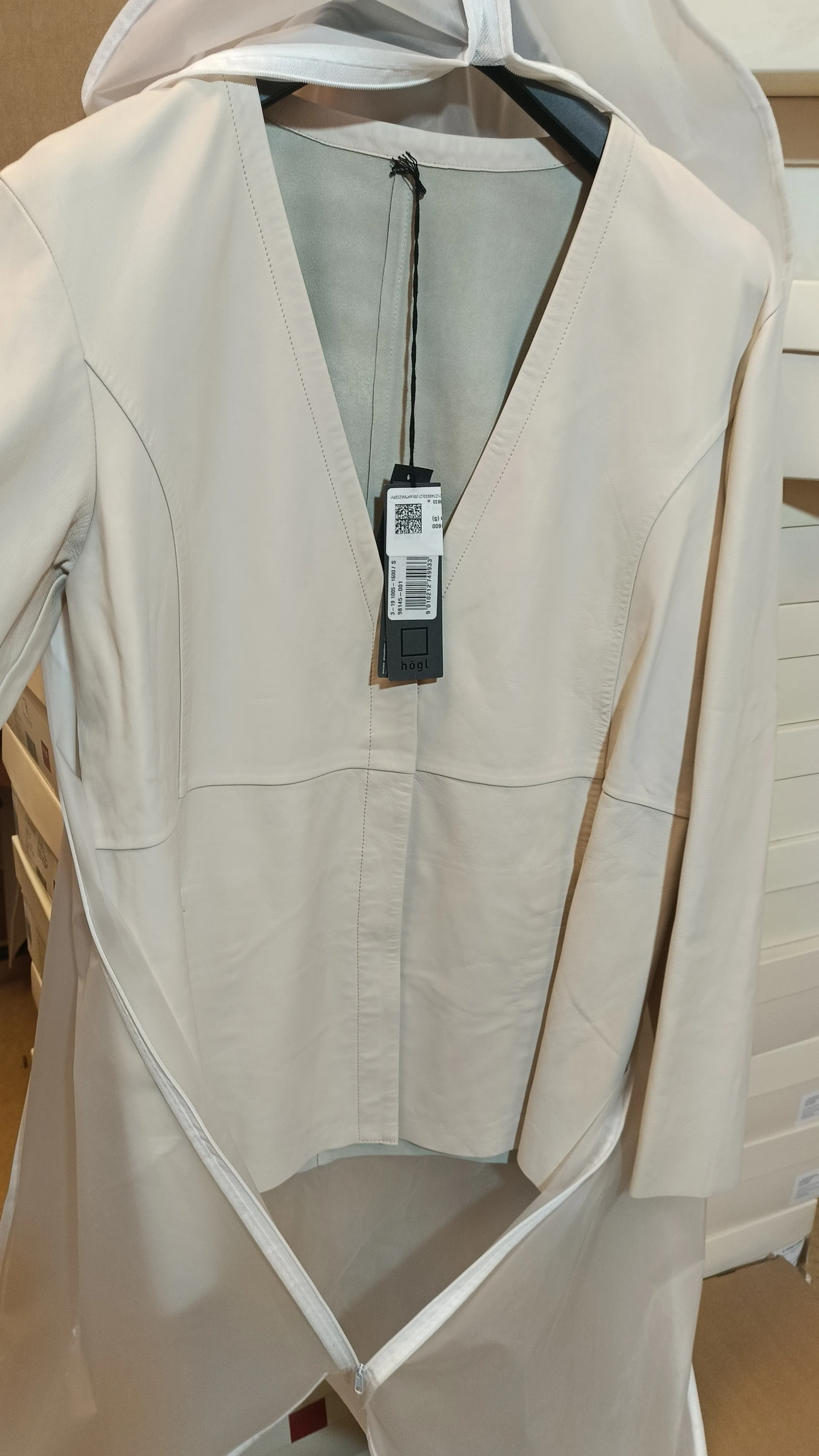 Куртки CHARLENE артикул 31910051600_N