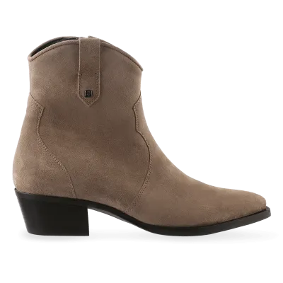 Казаки TATE артикул 81028121900