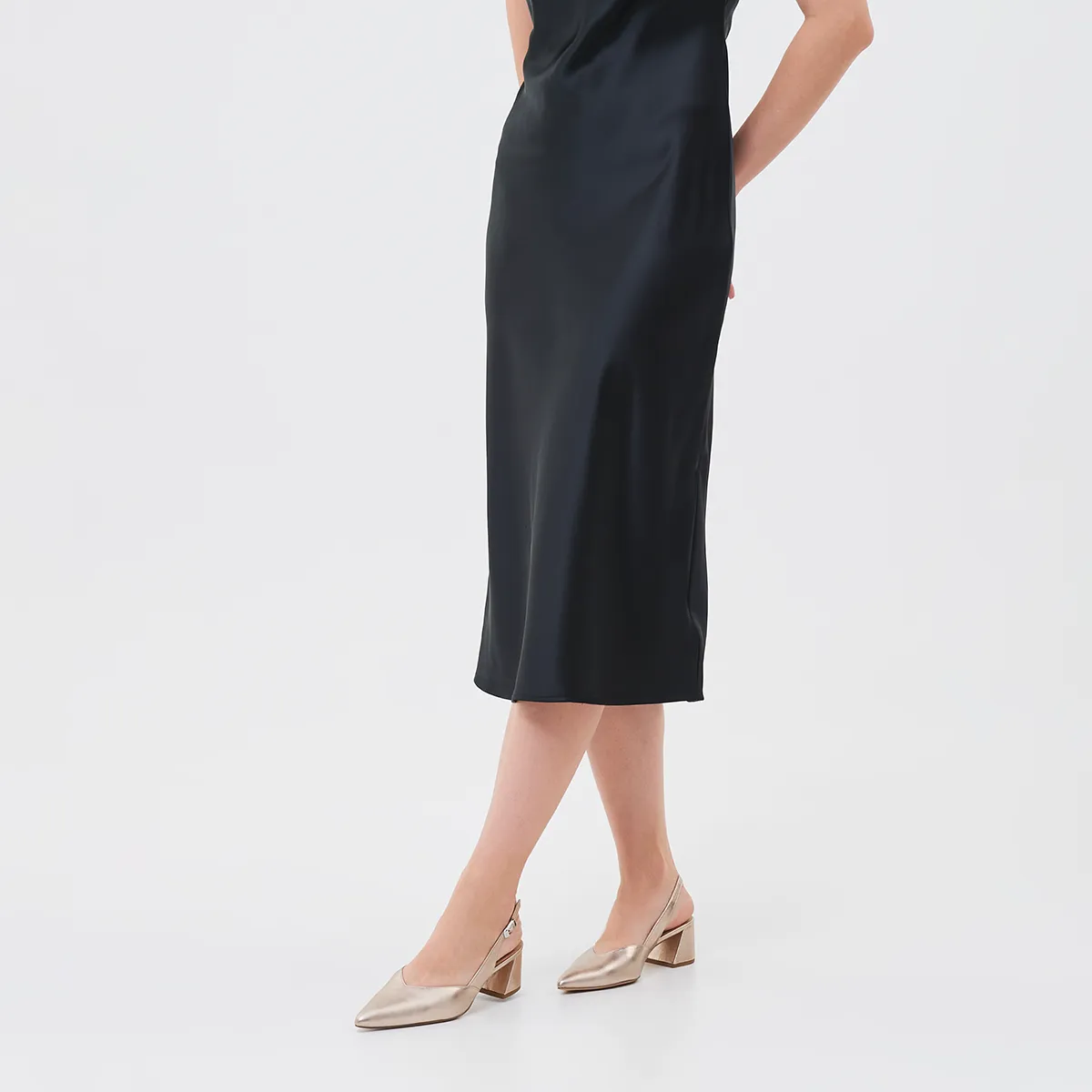 Туфли LAURA артикул 01046117800_N