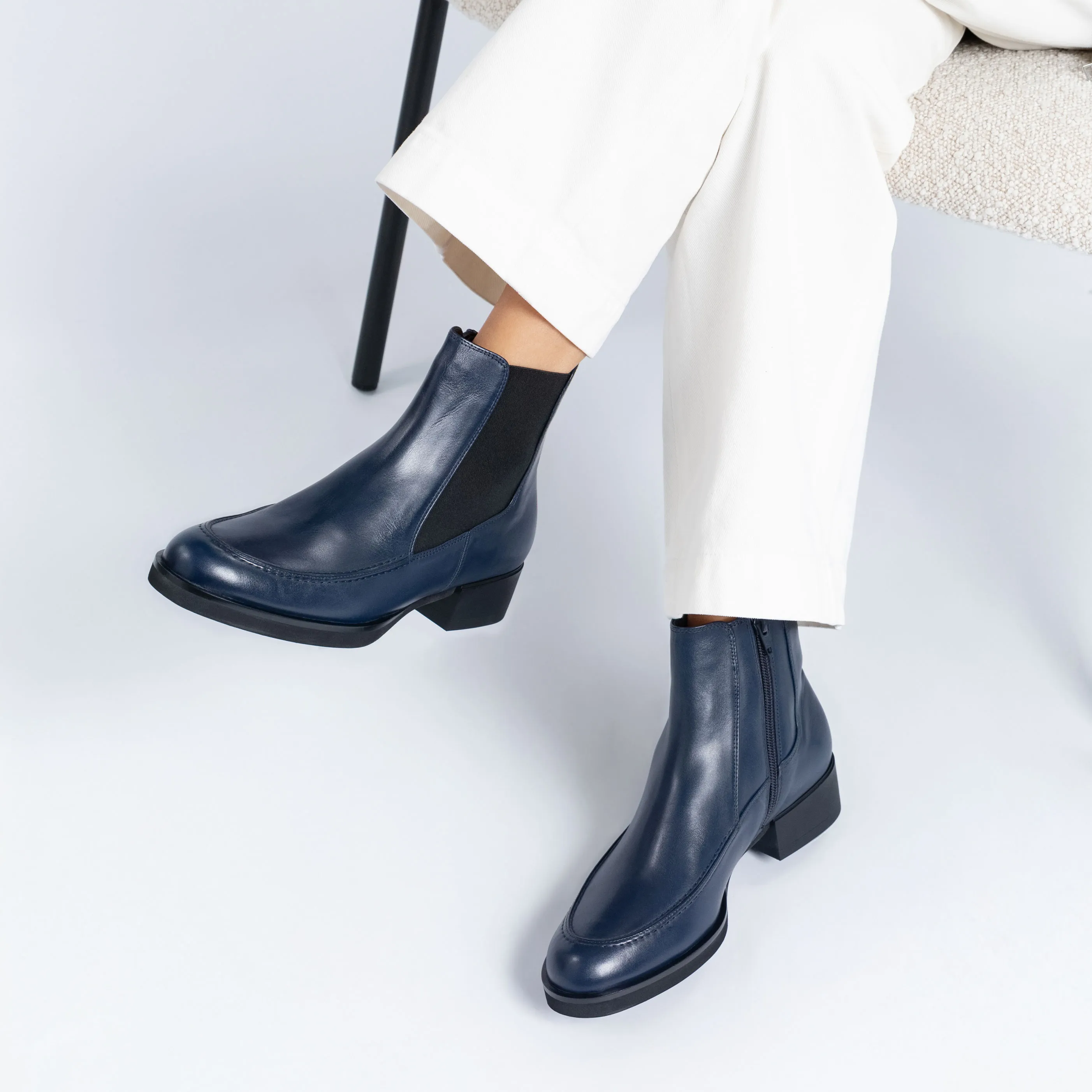 Полуботинки DAN артикул 01029133400