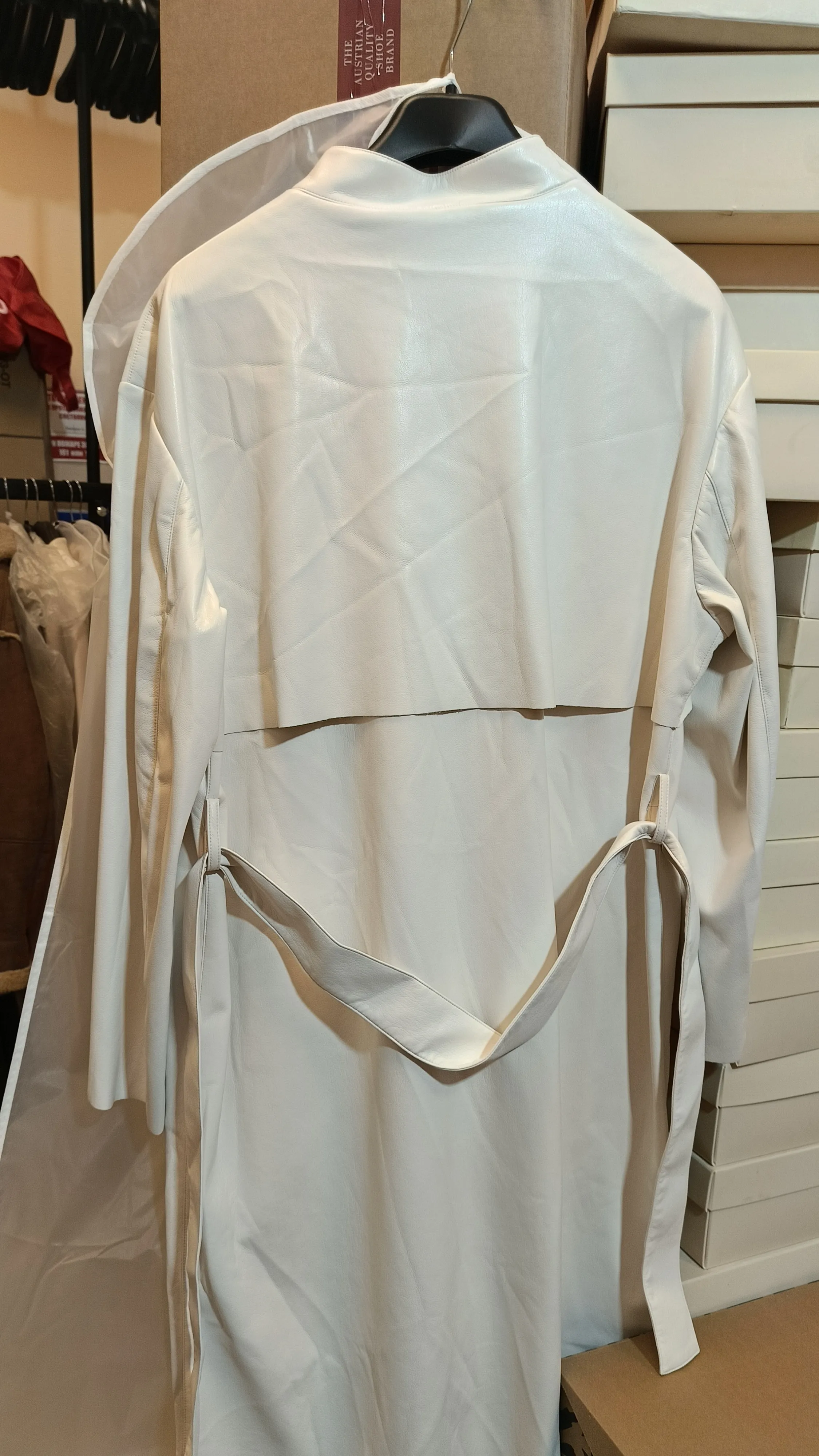 Тренчи CHRISTY артикул 51920101200_N